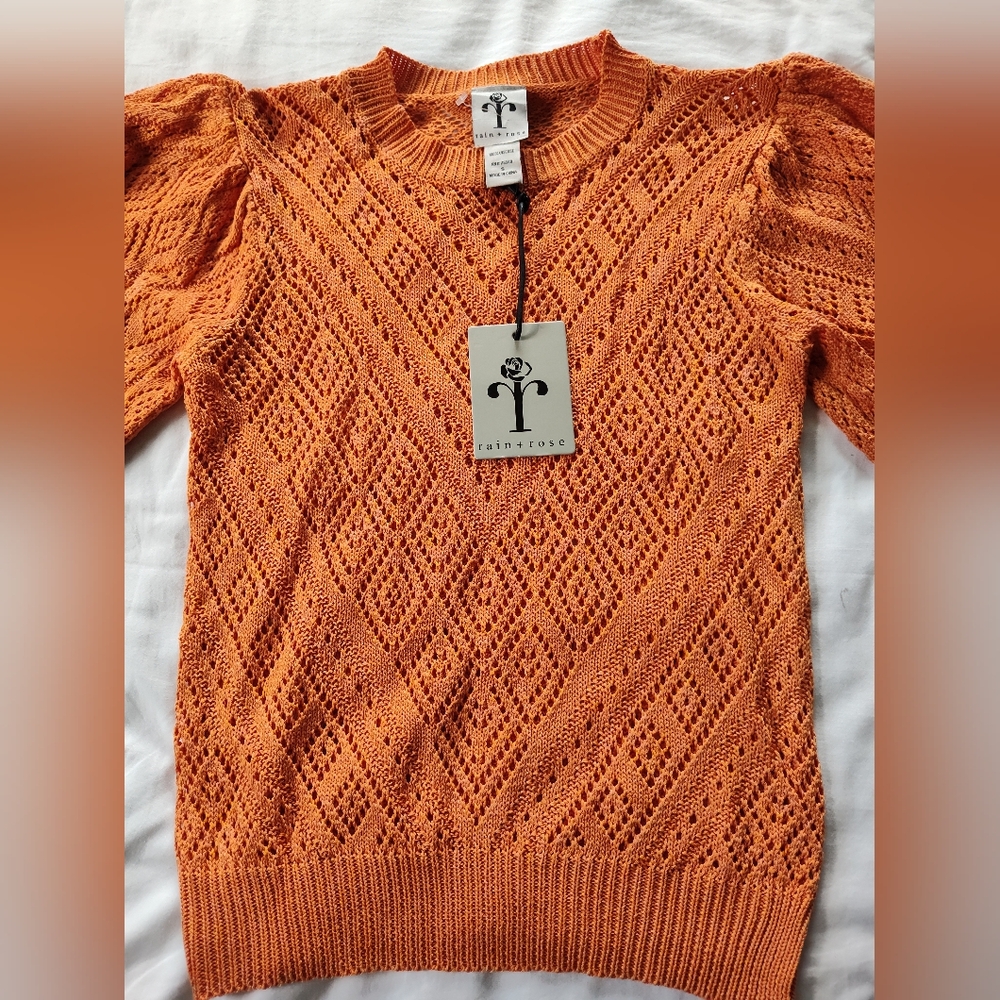 Rain + Rose Ladies Pullover Sweater.  Size Small (NWT) Oversized Elbow Sleeves.